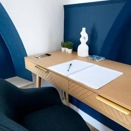 Close To Center Of I Fully Equipped Apartament